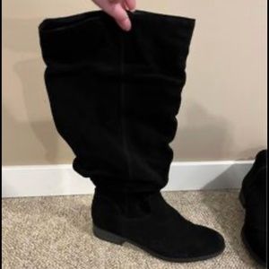 Suede black leather boots